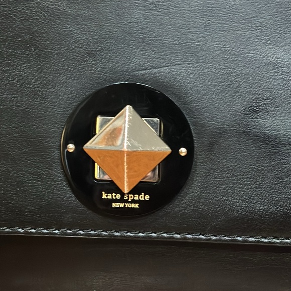 Large Kate Spade New York Black Varick Street Abbie Shoulder Bag Expandable Side - Picture 2 of 16